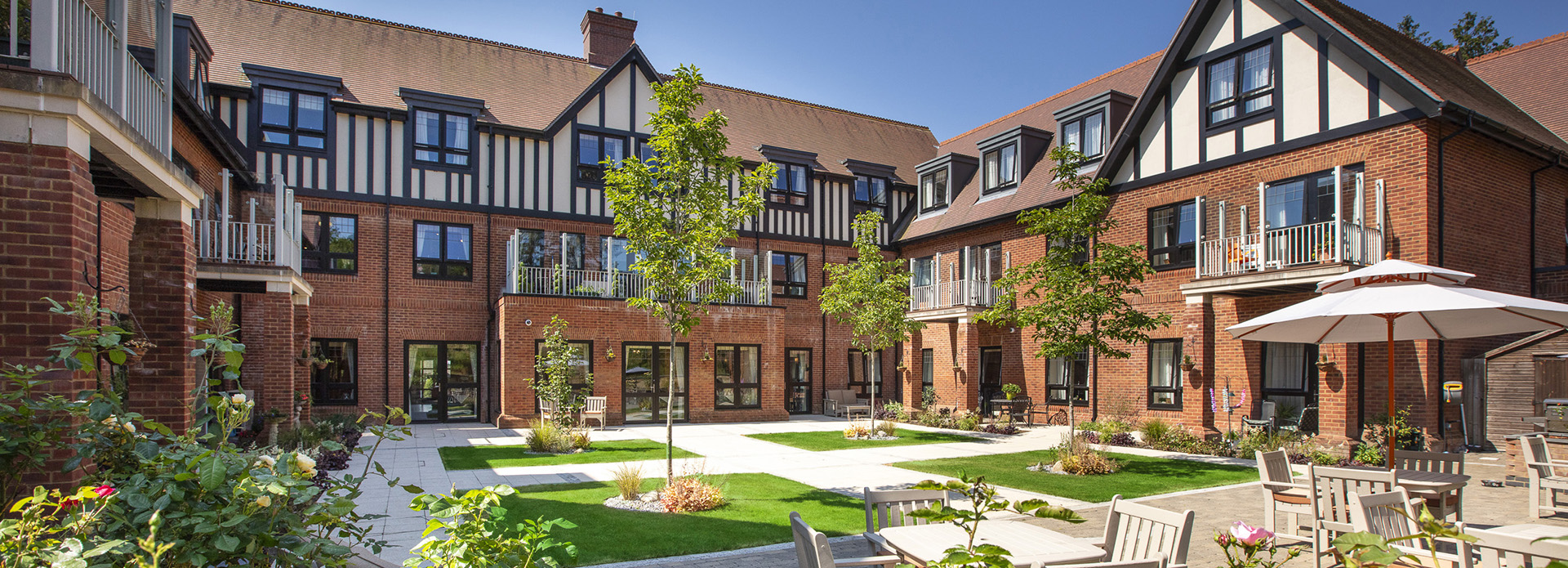 Elevation's high quality healthcare real estate around a sunlit courtyard